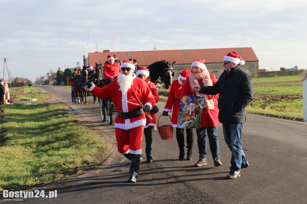 Mikołajkowy korowód w nowy składzie w Starej Krobi