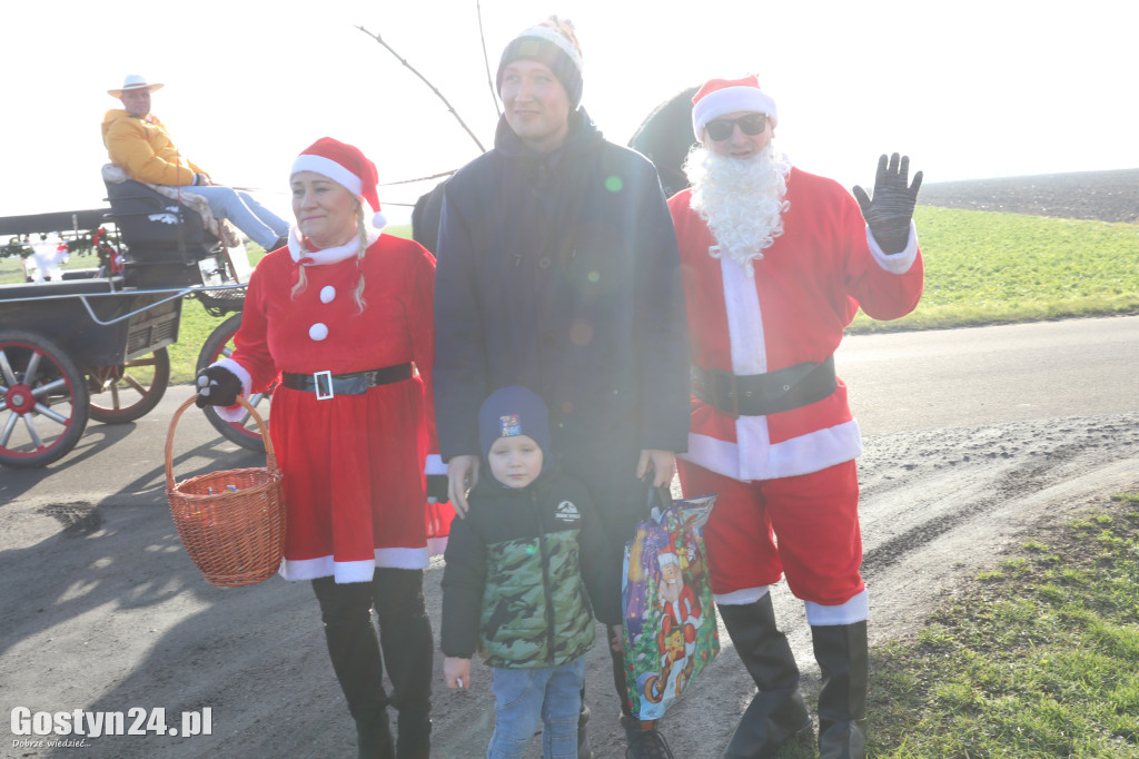 Mikołajkowy korowód w nowy składzie w Starej Krobi