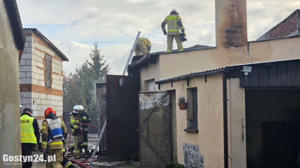 Pożar budynku garażowego w Pogorzeli