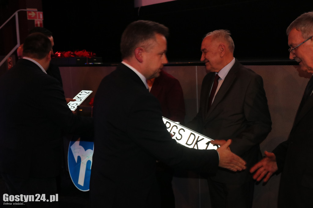 Spotkanie w kinie po wizytacji nowej obwodnicy