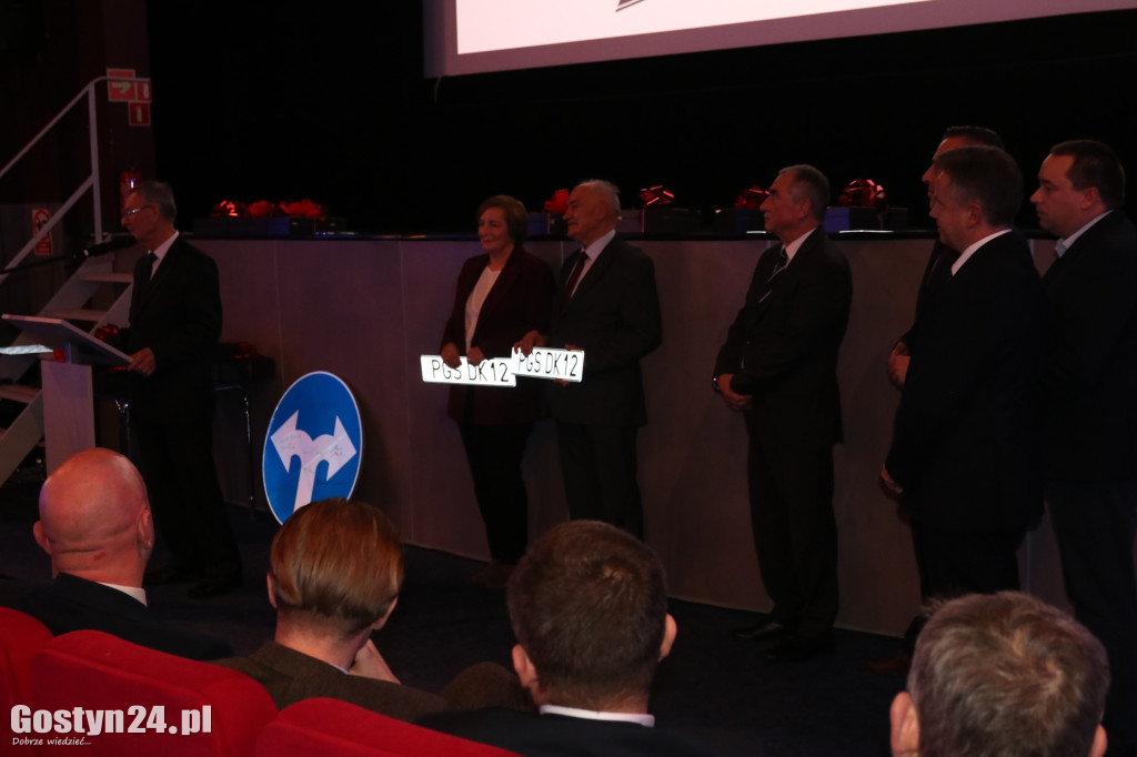 Spotkanie w kinie po wizytacji nowej obwodnicy