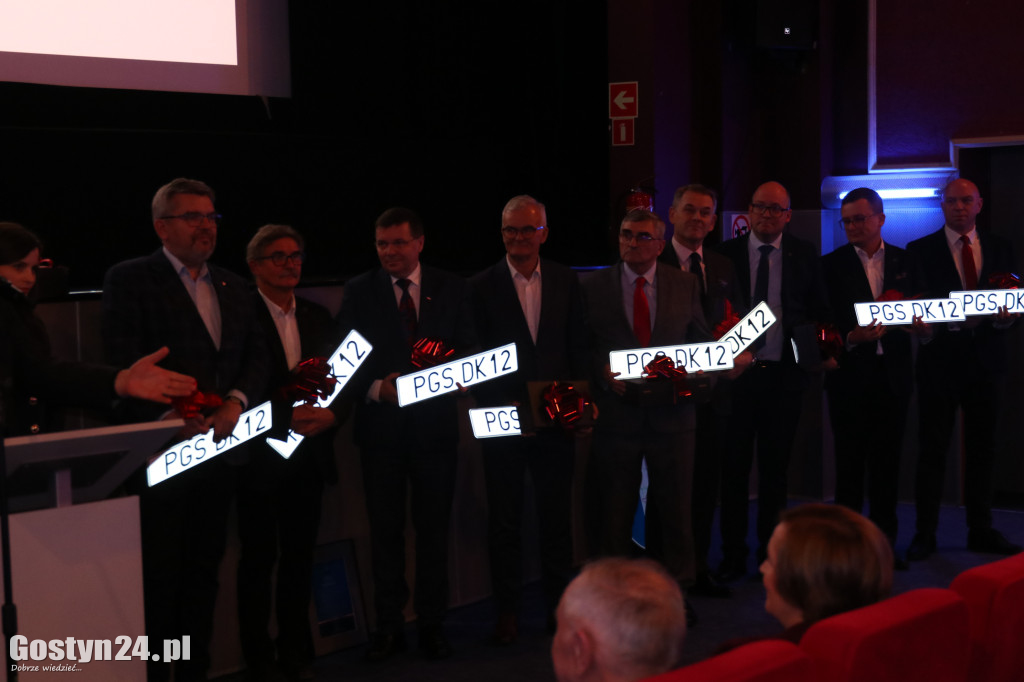 Spotkanie w kinie po wizytacji nowej obwodnicy