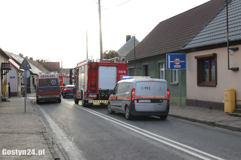 Samochód wjechał w budynek mieszkalny w Pogorzeli
