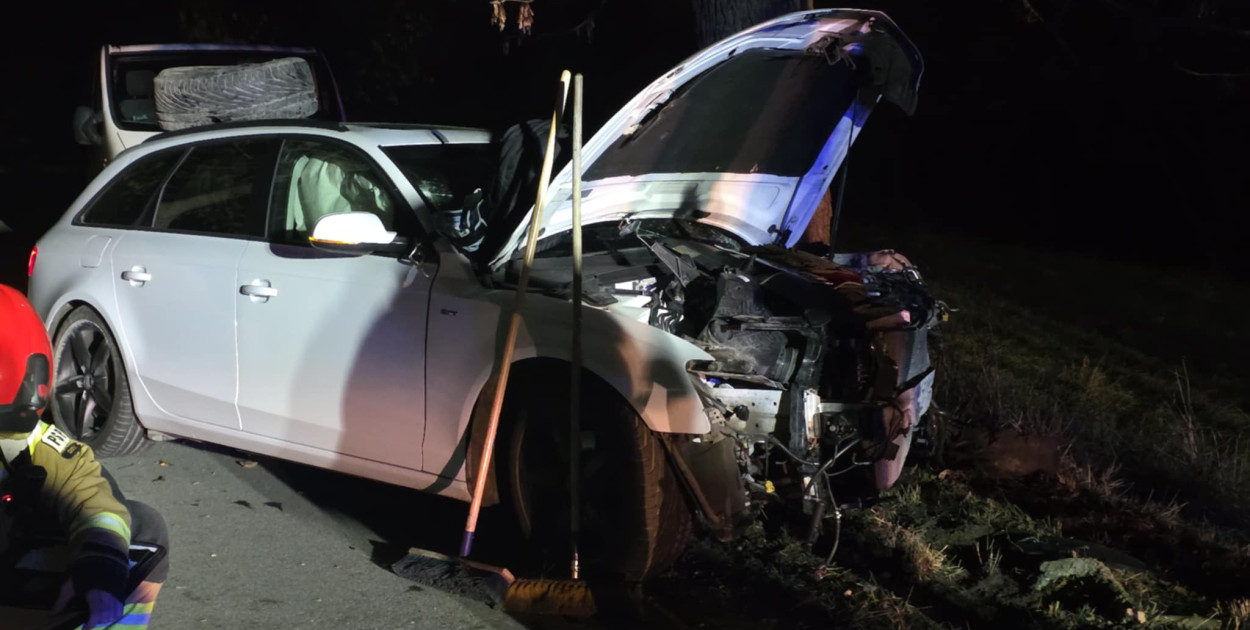 Kolizja na wyjeździe z Piasków w kierunku Grabonoga