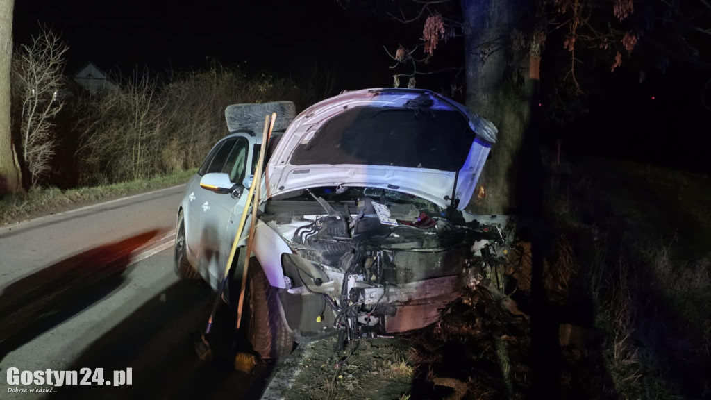 Kolizja na wyjeździe z Piasków w kierunku Grabonoga