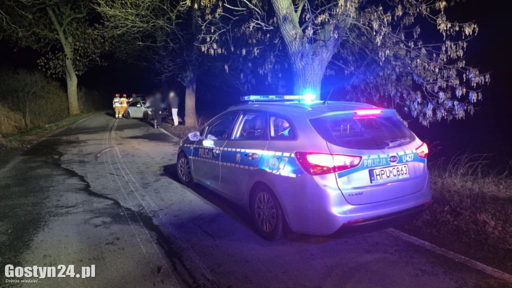 Kolizja na wyjeździe z Piasków w kierunku Grabonoga