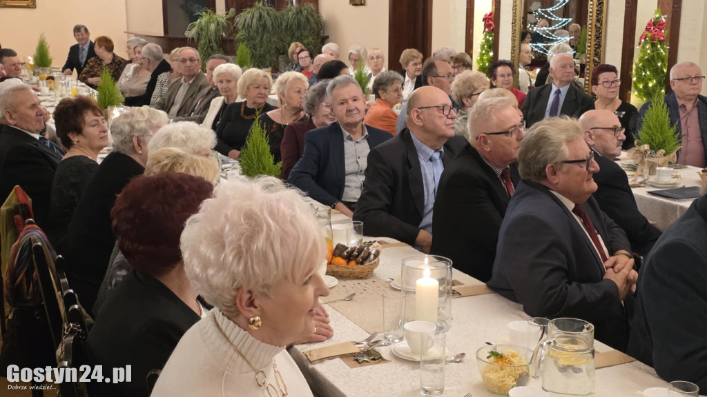 Wigilia organizacji senioralnych w Krobi