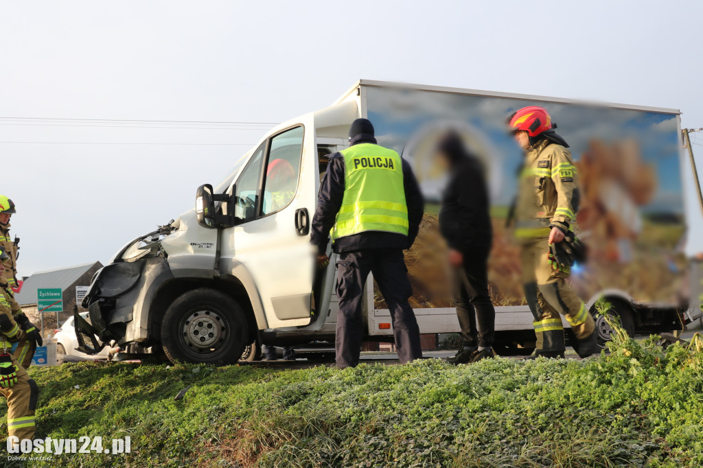 Zderzenie dwóch pojazdów w Żychlewie