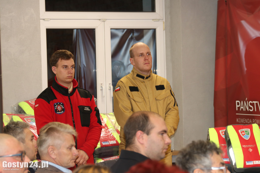 Rozdano plecaki Pierwszy Ratownik w powiecie gostyńskim