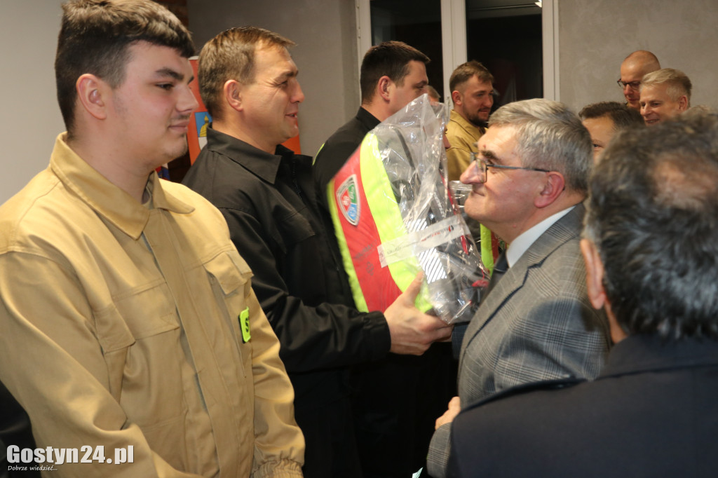 Rozdano plecaki Pierwszy Ratownik w powiecie gostyńskim