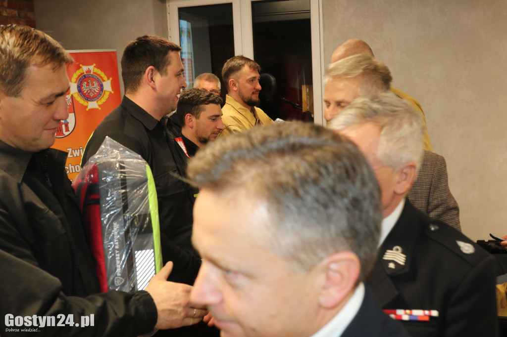 Rozdano plecaki Pierwszy Ratownik w powiecie gostyńskim