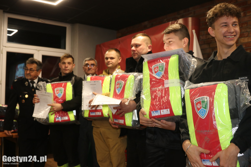 Rozdano plecaki Pierwszy Ratownik w powiecie gostyńskim