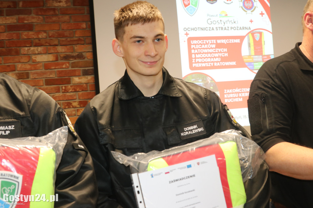 Rozdano plecaki Pierwszy Ratownik w powiecie gostyńskim