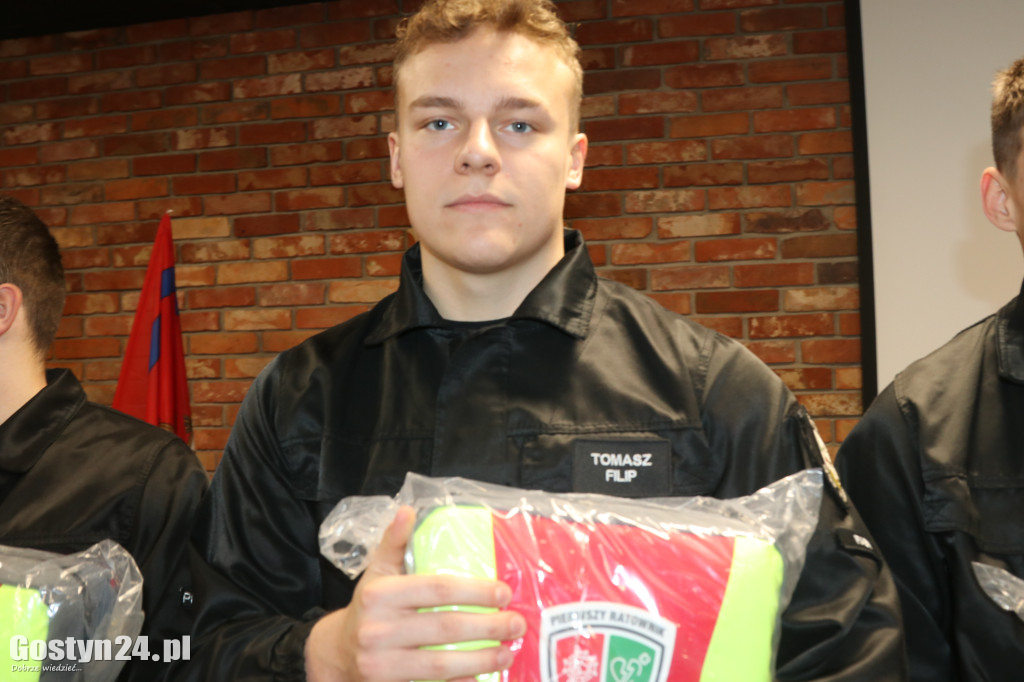 Rozdano plecaki Pierwszy Ratownik w powiecie gostyńskim