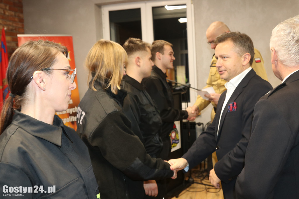 Rozdano plecaki Pierwszy Ratownik w powiecie gostyńskim