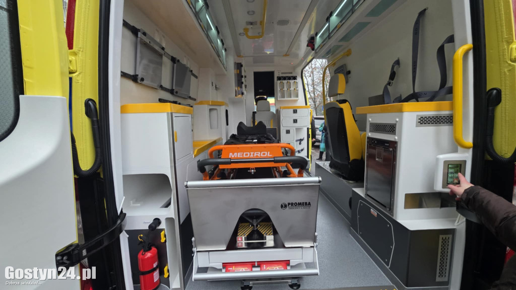 Nowe Mercedesy w gostyńskim szpitalu