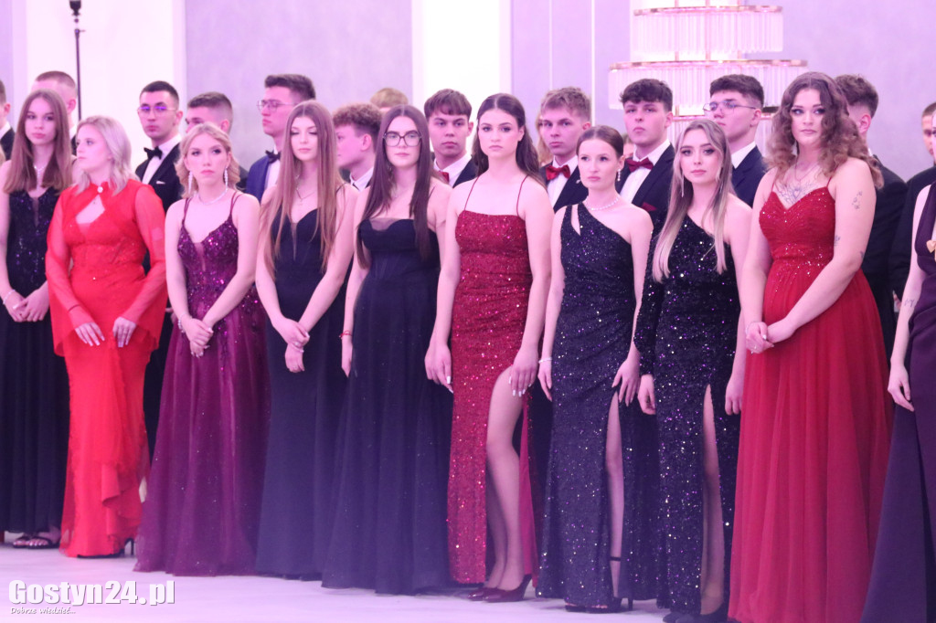 Studniówka maturzystów ZSR w Grabonogu