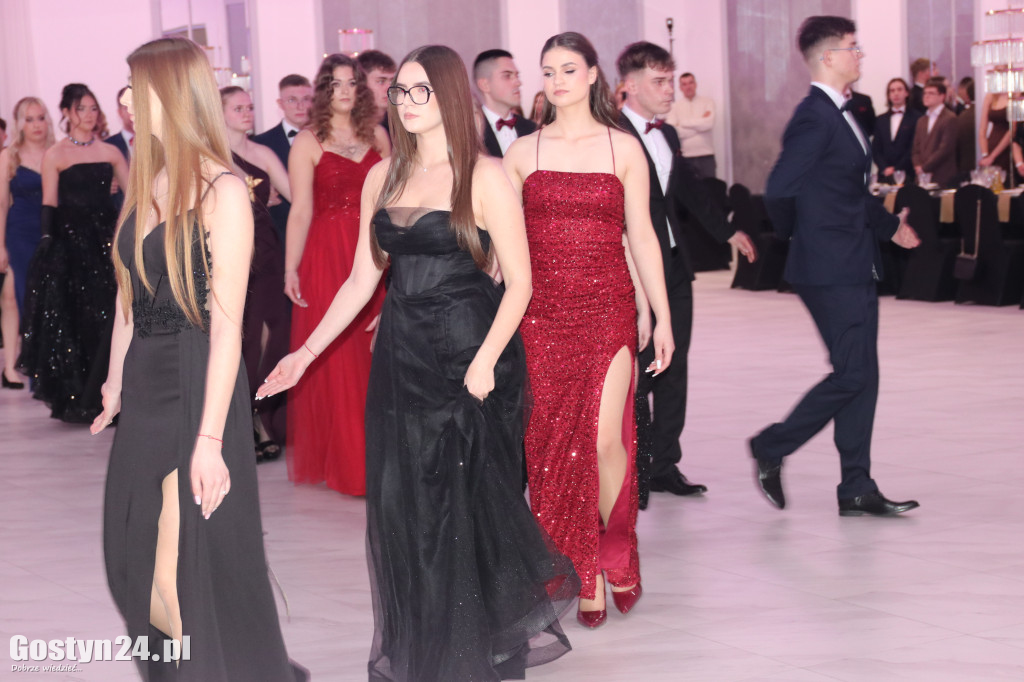 Studniówka maturzystów ZSR w Grabonogu