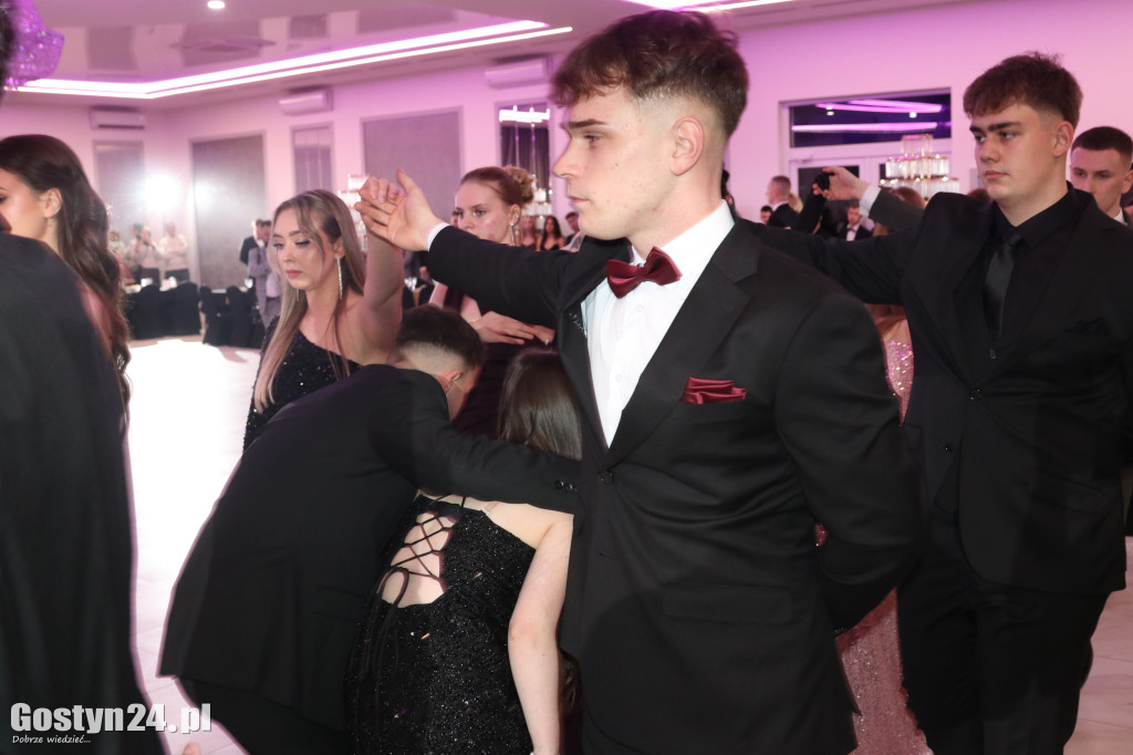 Studniówka maturzystów ZSR w Grabonogu