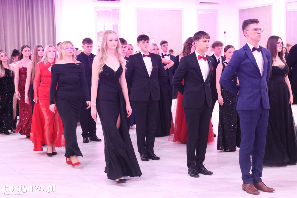 Studniówka maturzystów ZSR w Grabonogu