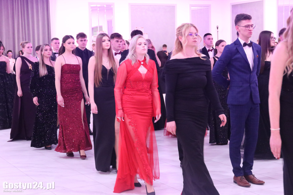 Studniówka maturzystów ZSR w Grabonogu