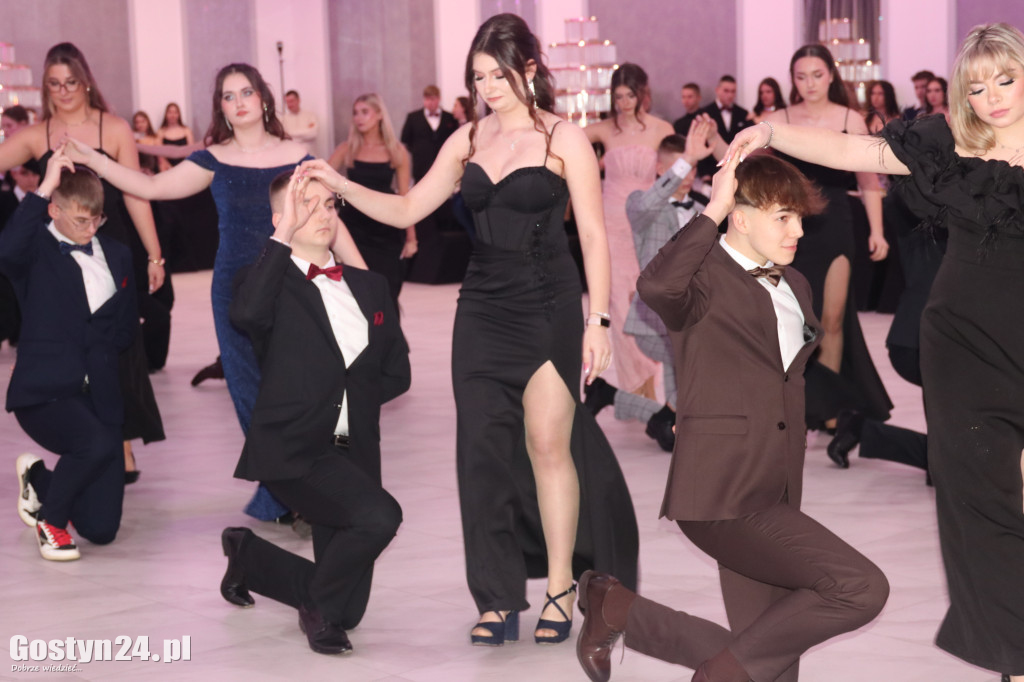 Studniówka maturzystów ZSR w Grabonogu