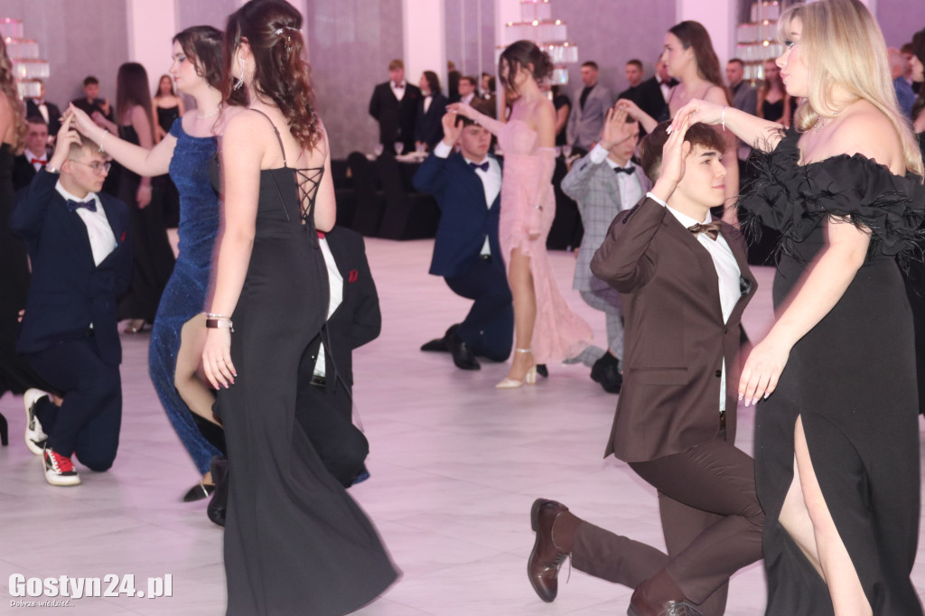 Studniówka maturzystów ZSR w Grabonogu