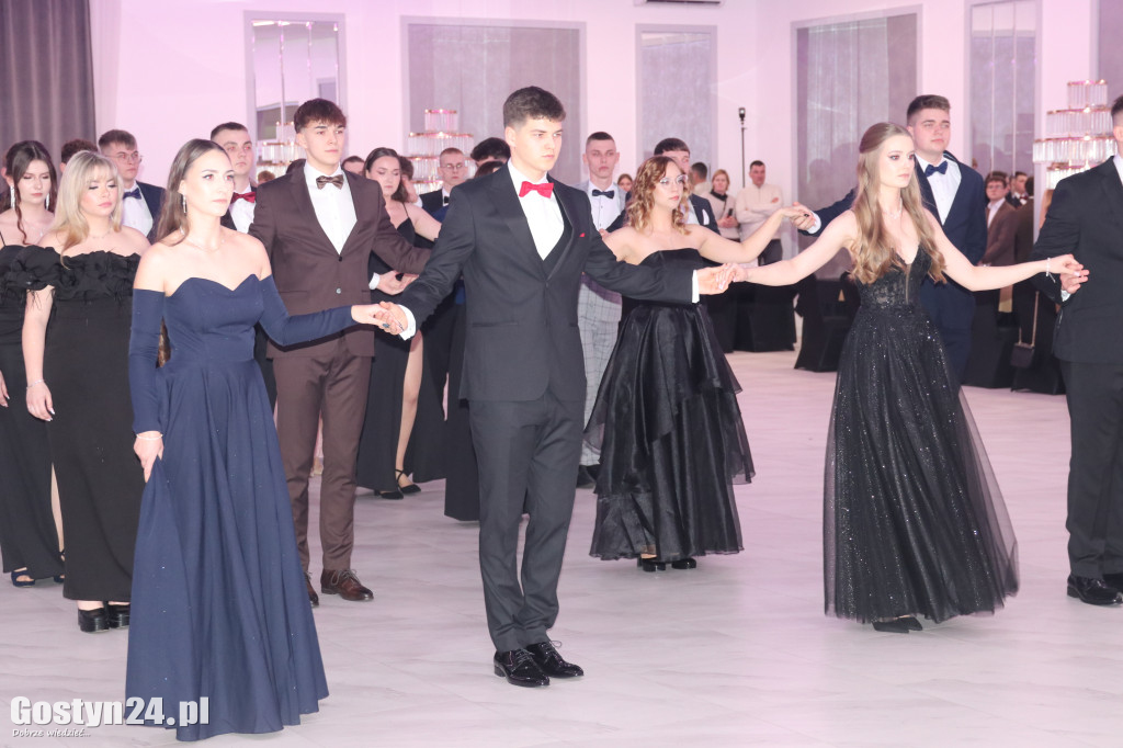 Studniówka maturzystów ZSR w Grabonogu