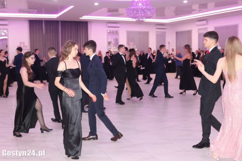 Studniówka maturzystów ZSR w Grabonogu