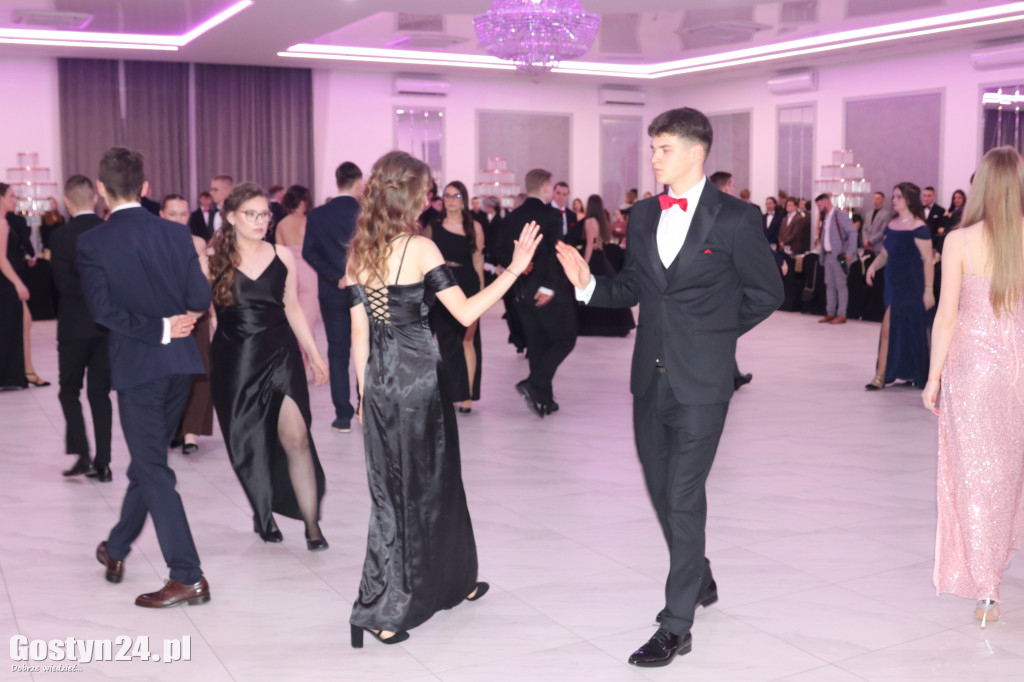 Studniówka maturzystów ZSR w Grabonogu