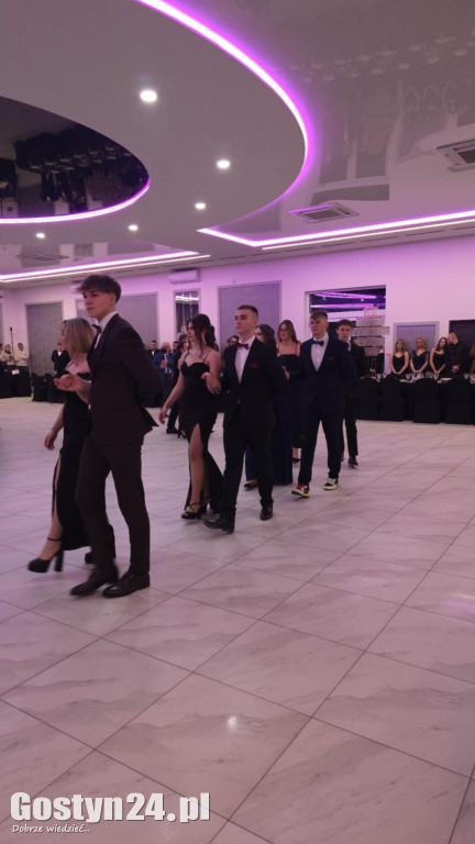 Studniówka maturzystów ZSR w Grabonogu