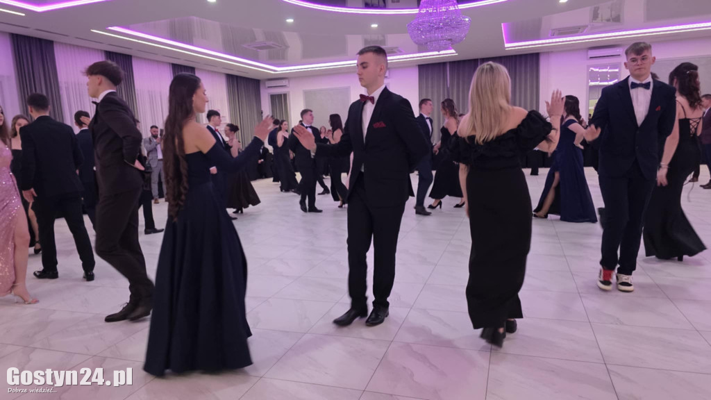 Studniówka maturzystów ZSR w Grabonogu