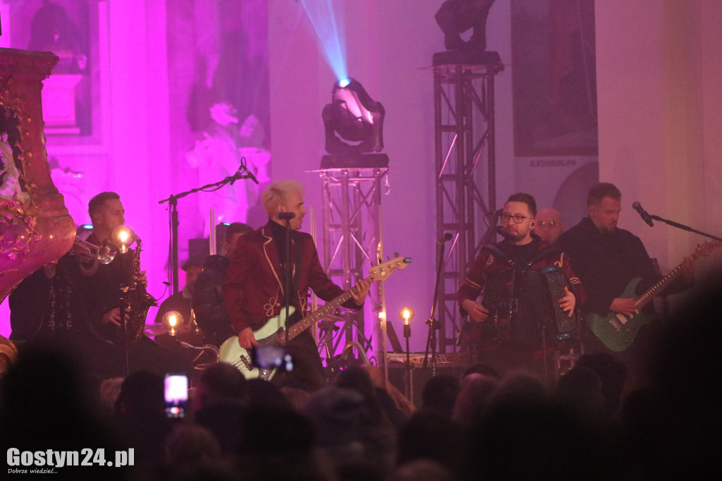 Kolędowanie z zespołem Enej na Świętej Górze