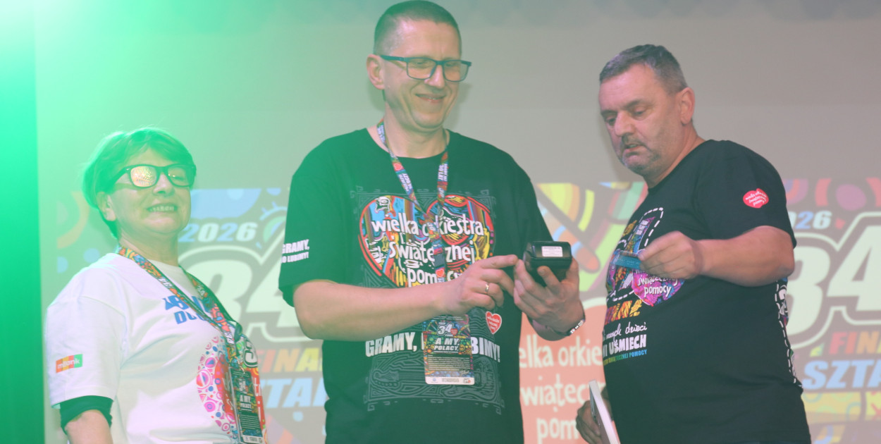 Gostyński Finał WOŚP w GOK Hutnik i licytacja serduszka