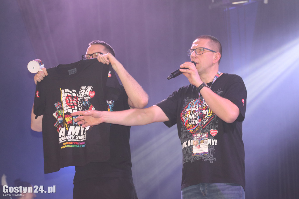 Gostyński Finał WOŚP w GOK Hutnik i licytacja serduszka