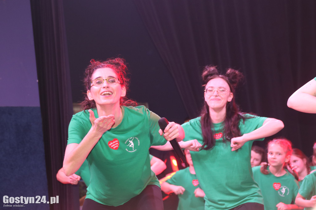 Gostyński Finał WOŚP w GOK Hutnik i licytacja serduszka