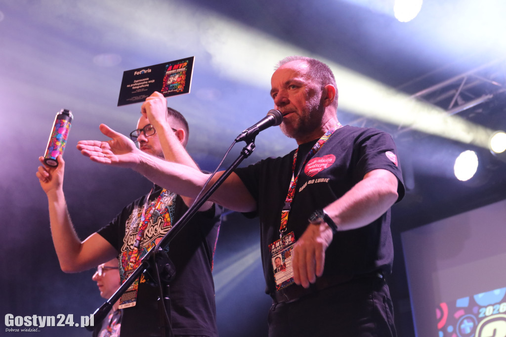 Gostyński Finał WOŚP w GOK Hutnik i licytacja serduszka