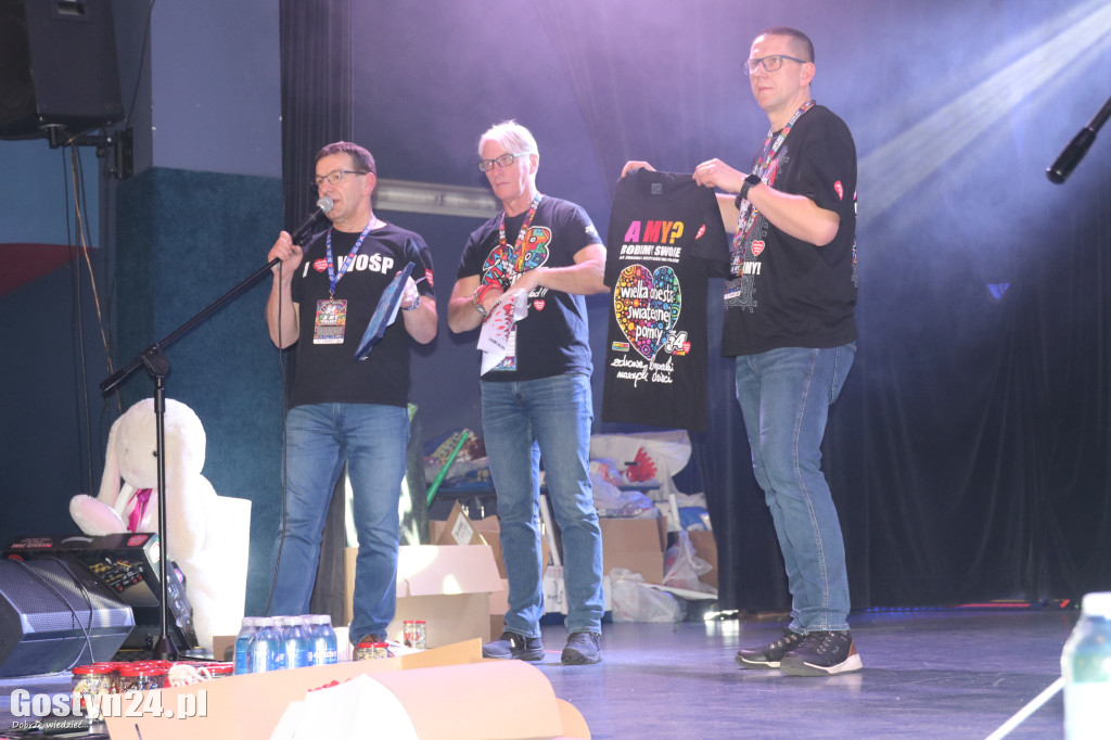 Gostyński Finał WOŚP w GOK Hutnik i licytacja serduszka