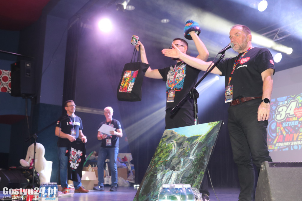 Gostyński Finał WOŚP w GOK Hutnik i licytacja serduszka