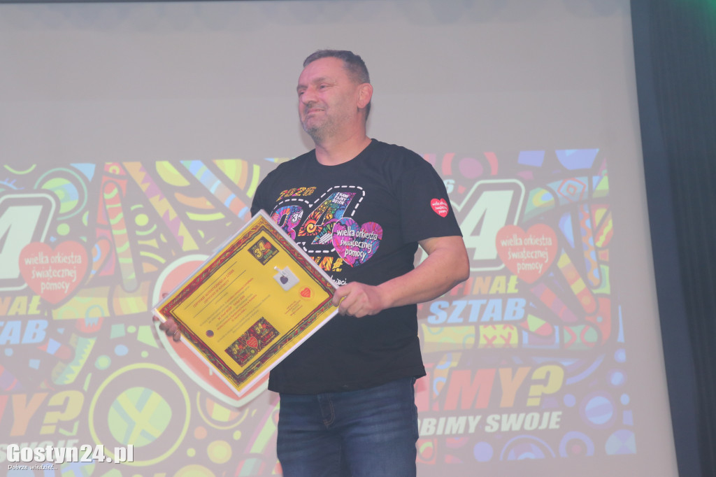 Gostyński Finał WOŚP w GOK Hutnik i licytacja serduszka