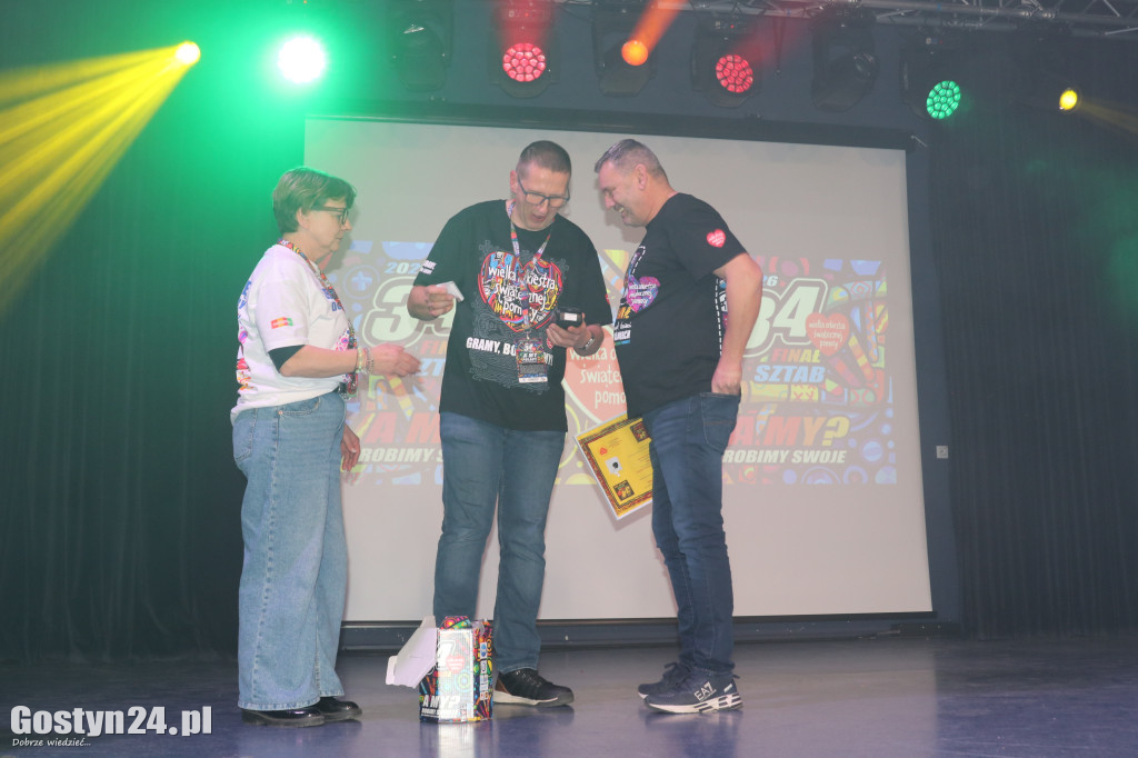 Gostyński Finał WOŚP w GOK Hutnik i licytacja serduszka