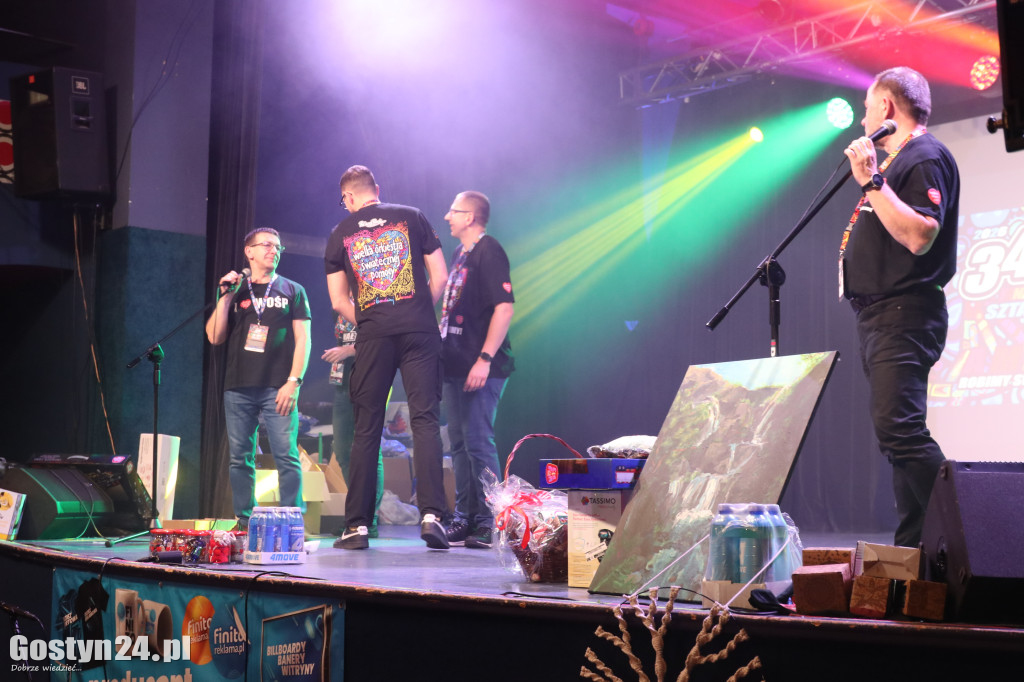 Gostyński Finał WOŚP w GOK Hutnik i licytacja serduszka