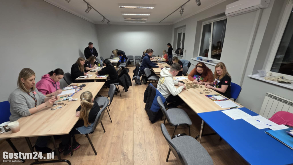 Gostyński Finał WOŚP w GOK Hutnik i licytacja serduszka