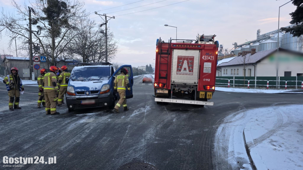 Zdarzenie aut na gostyńskim skrzyżowaniu
