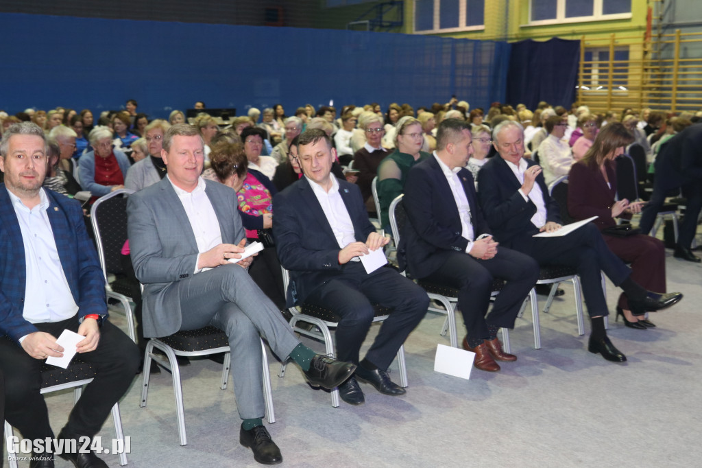 Forum KGW na hali w Pępowie