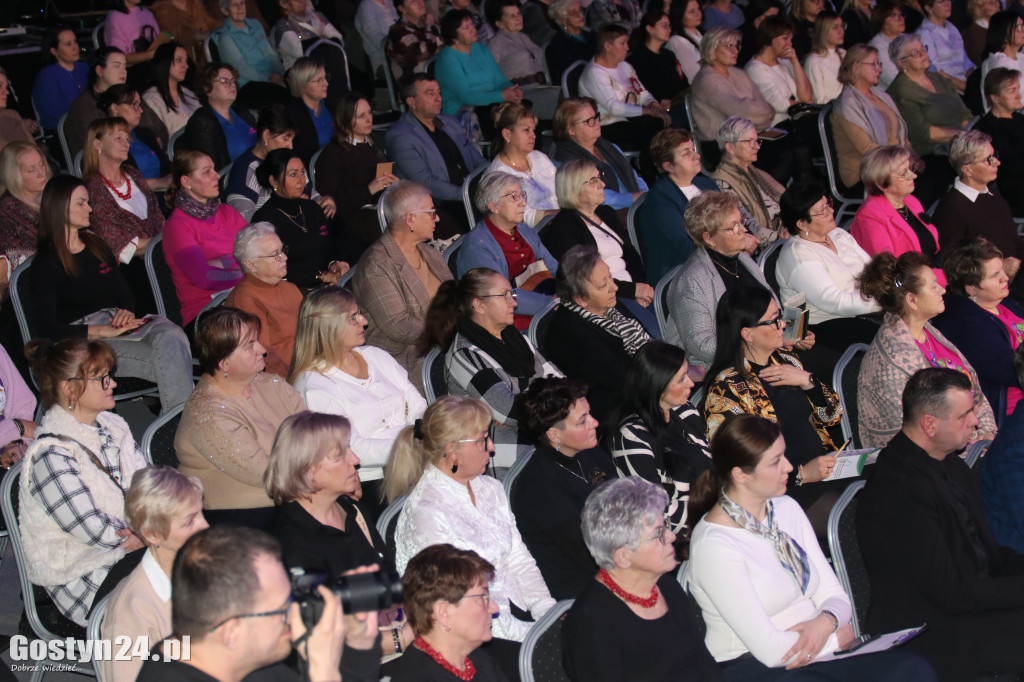 Forum KGW na hali w Pępowie