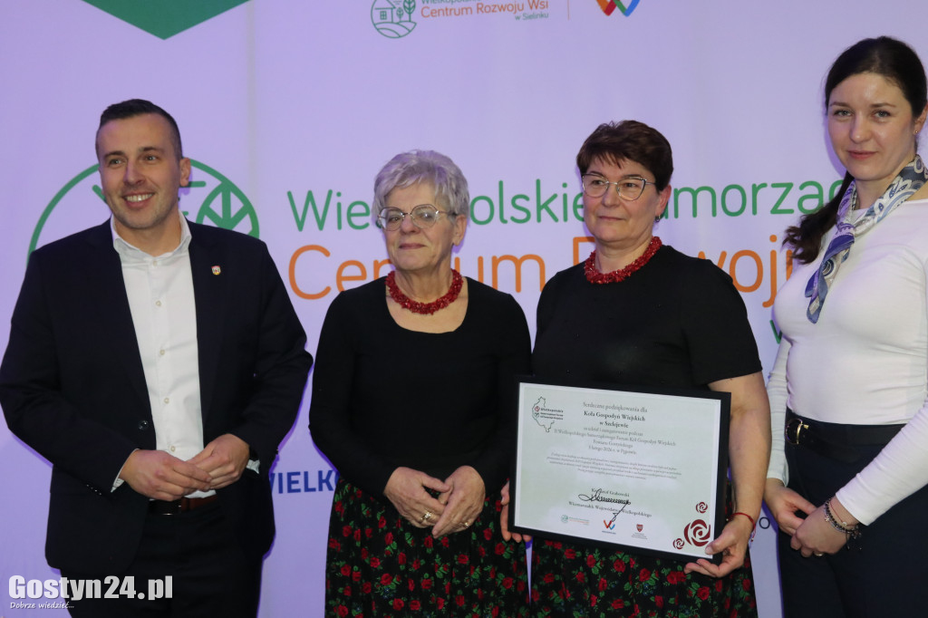 Forum KGW na hali w Pępowie