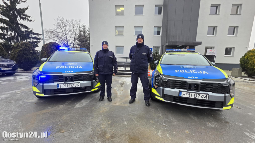 Przekazanie nowych radiowozów w KPP Gostyń