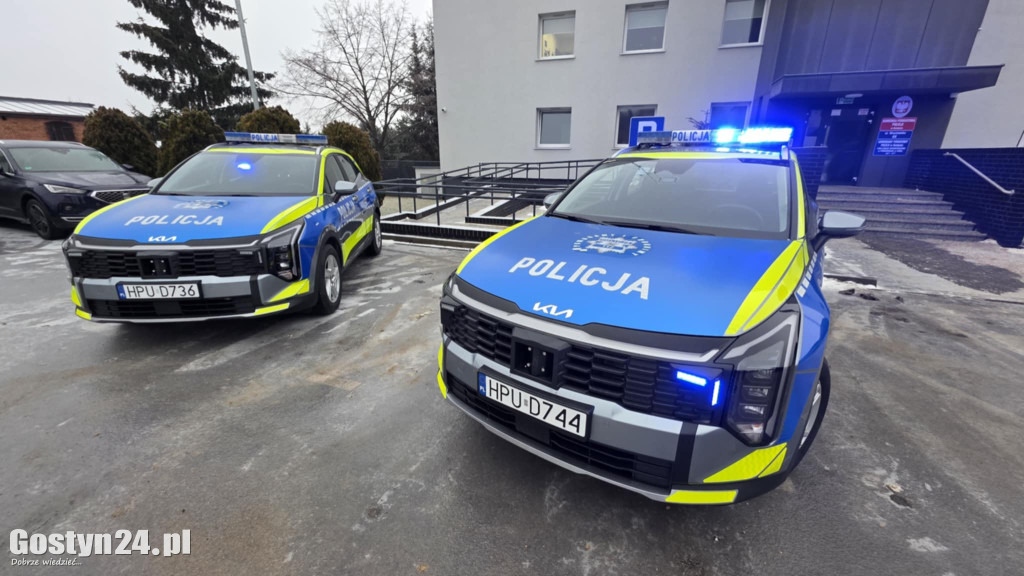 Przekazanie nowych radiowozów w KPP Gostyń