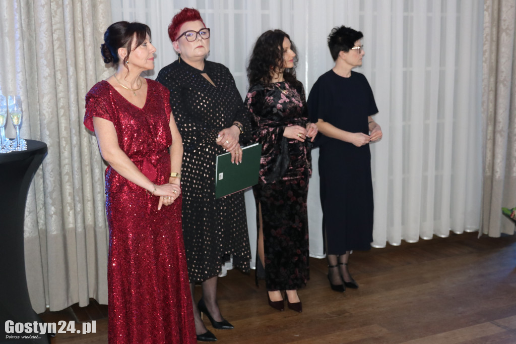 Bal studniówkowy maturzystów ZSOIZ w Pogorzeli